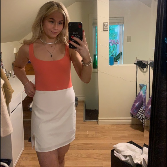 Babaton Contour Bodysuit size XS (coral pink) - Picture 3 of 3